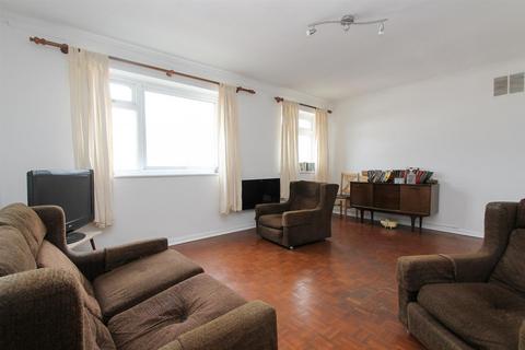 1 bedroom flat for sale, Croydon Road, Wallington SM6