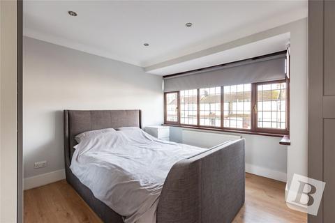 3 bedroom terraced house for sale, Laburnum Avenue, Hornchurch, RM12