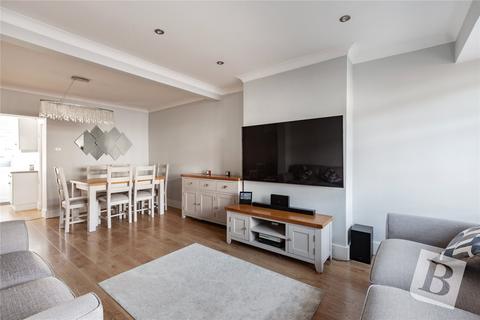 3 bedroom terraced house for sale, Laburnum Avenue, Hornchurch, RM12