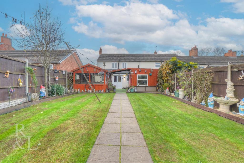 Moira Close (21).png