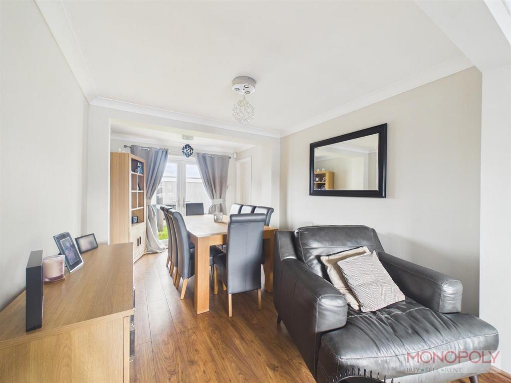Lounge/ dining room