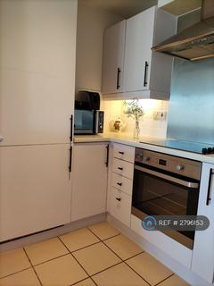 2 bedroom flat to rent, St. Davids Square, London, E14