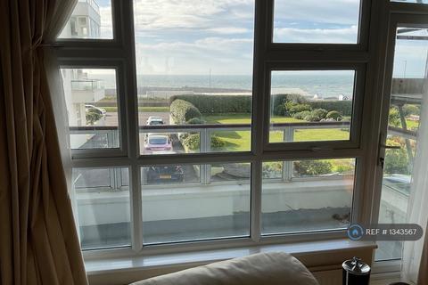 2 bedroom flat to rent, Marine Drive, Brighton, BN2