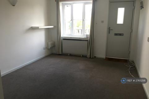 1 bedroom maisonette to rent, Trinity House, Woking, GU22