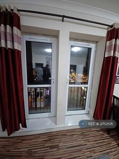 2 bedroom flat to rent, Madison Heights, Hounslow, TW3