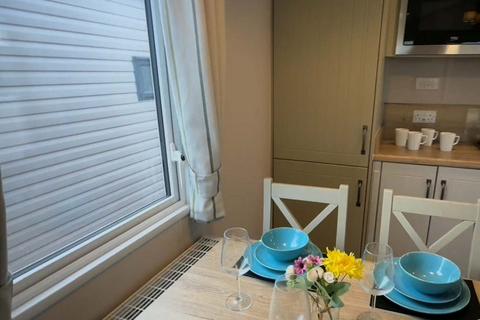 2 bedroom park home for sale, Seal Bay Resort – West Sussex