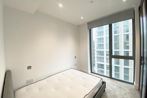 2 bedroom apartment to rent, Prince of Wales Drive, London, SW11
