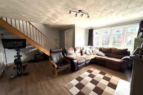 3 bedroom semi-detached house for sale, Daywell Rise, Rugeley