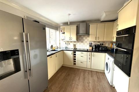 3 bedroom semi-detached house for sale, Daywell Rise, Rugeley