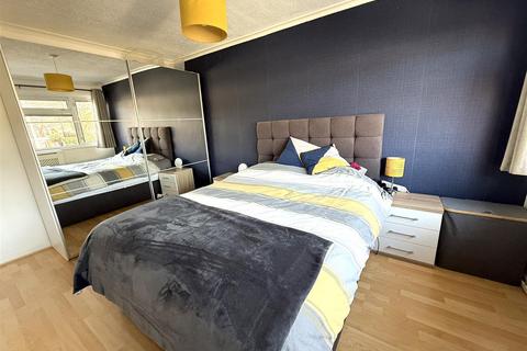 3 bedroom semi-detached house for sale, Daywell Rise, Rugeley