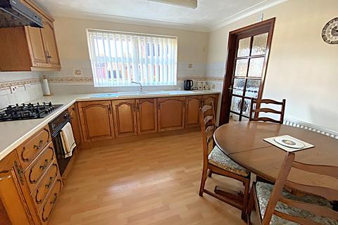 2 bedroom detached bungalow for sale, Broome Way, Holbeach