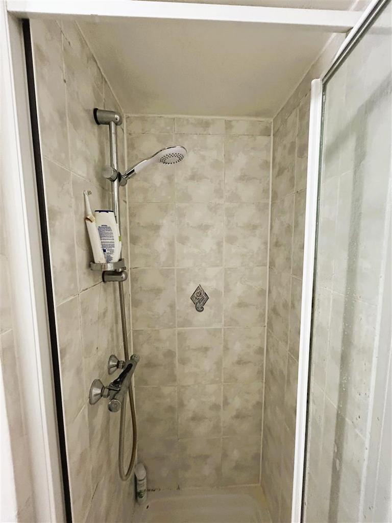 G Shower.jpeg