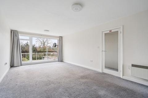 2 bedroom apartment for sale, Eastbury Avenue, Northwood HA6