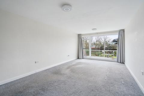 2 bedroom apartment for sale, Eastbury Avenue, Northwood HA6