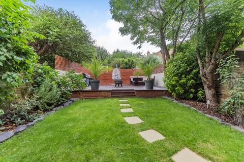 undefined, Horn Lane, Acton, London, W3