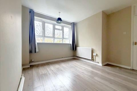 undefined, Byegrove Court, Colliers Wood, SW19