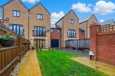 undefined, Barrosa Way, Milton Keynes MK8