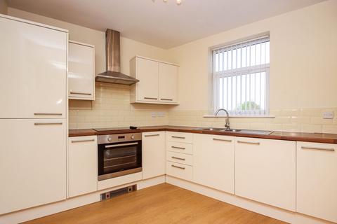 2 bedroom apartment to rent, Davyhulme Circle, Davyhulme, Manchester, M41