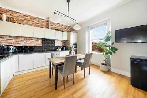 2 bedroom flat for sale, Weston Hillside*Stunningly Presented*Parking*Two Double Bedrooms*Luxury Bath/Shower Room*