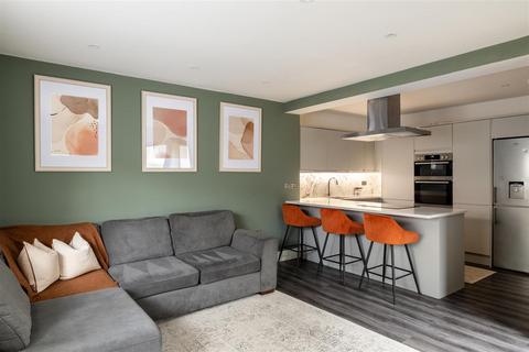 3 bedroom semi-detached house for sale, Manor Road, Brighton