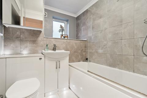 1 bedroom ground floor flat for sale, Northwood HA6