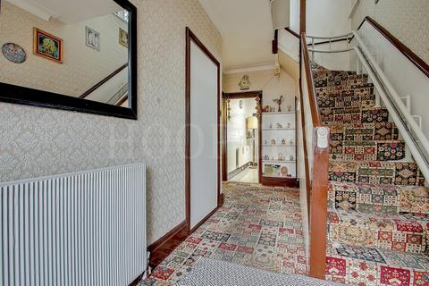4 bedroom semi-detached house for sale, Park View Road, London, NW10