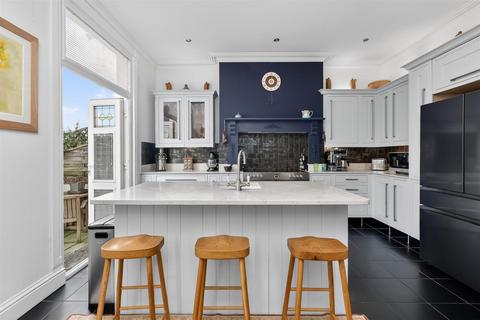 4 bedroom terraced house for sale, Burleigh Park Road, Plymouth