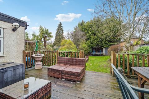 5 bedroom semi-detached house for sale, Park Close, Bushey, WD23