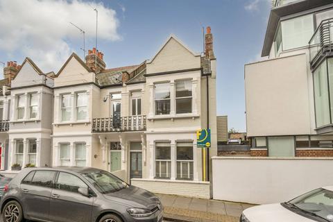 4 bedroom end of terrace house for sale, Glendarvon Street, West Putney, London, SW15
