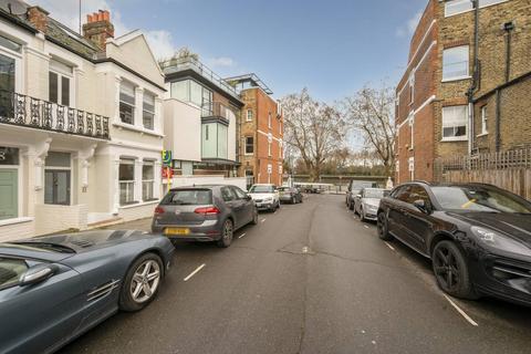 4 bedroom end of terrace house for sale, Glendarvon Street, West Putney, London, SW15