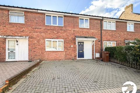 3 bedroom terraced house to rent, Cornwallis Avenue, Gillingham, Kent, ME7