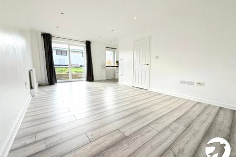 3 bedroom terraced house to rent, Cornwallis Avenue, Gillingham, Kent, ME7