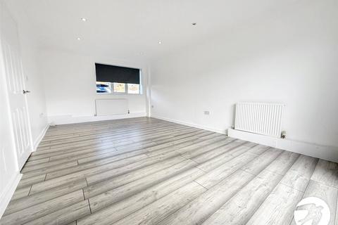 3 bedroom terraced house to rent, Cornwallis Avenue, Gillingham, Kent, ME7
