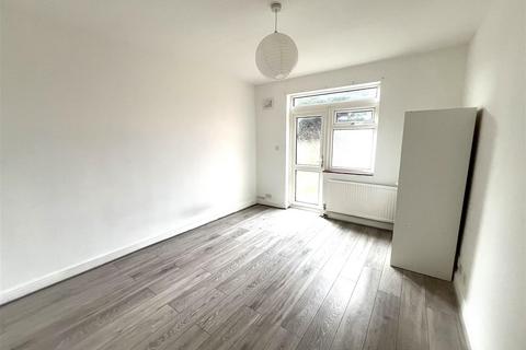 undefined, London Road, Wembley