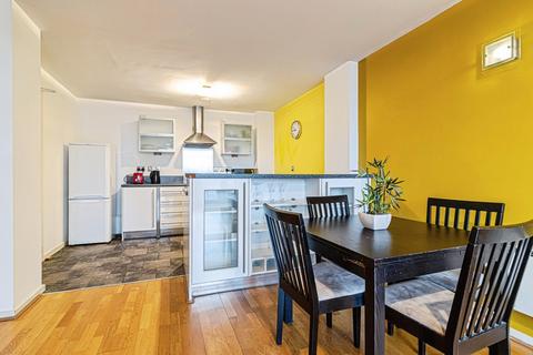 2 bedroom apartment for sale, Blantyre Street, Manchester M15