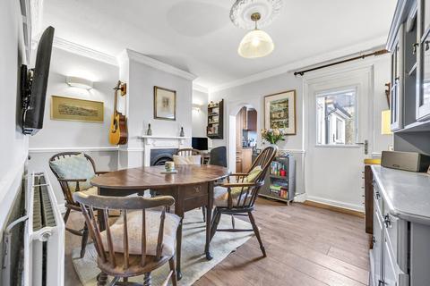 2 bedroom semi-detached house for sale, Shaftesbury Road, Romford, RM1
