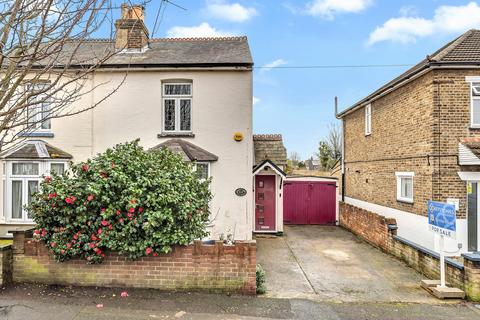 2 bedroom semi-detached house for sale, Shaftesbury Road, Romford, RM1