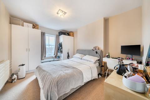 1 bedroom flat for sale, Balham High Road, Balham, London, SW12
