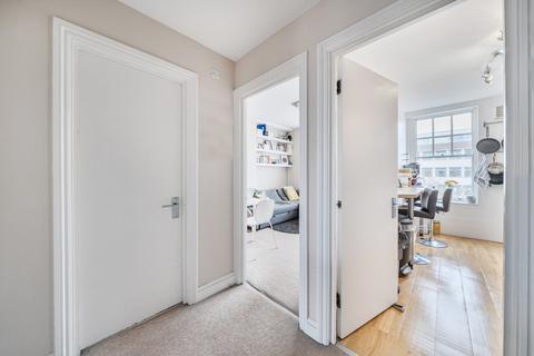 1 bedroom flat for sale, Balham High Road, Balham, London, SW12
