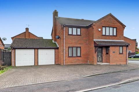16 Raven Drive, St. Peter's, Worcester. WR5 3LR