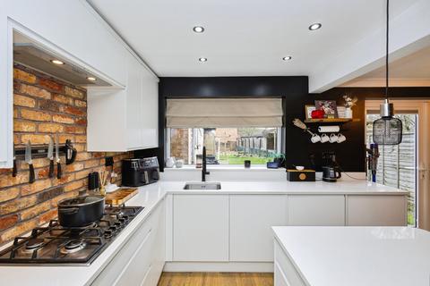 4 bedroom terraced house for sale, Catherington Way, Havant, PO9