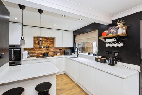 4 bedroom terraced house for sale, Catherington Way, Havant, PO9