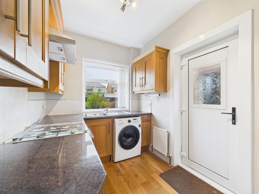 Kitchen 1.jpg