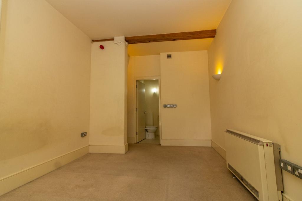 Detailed accomodation