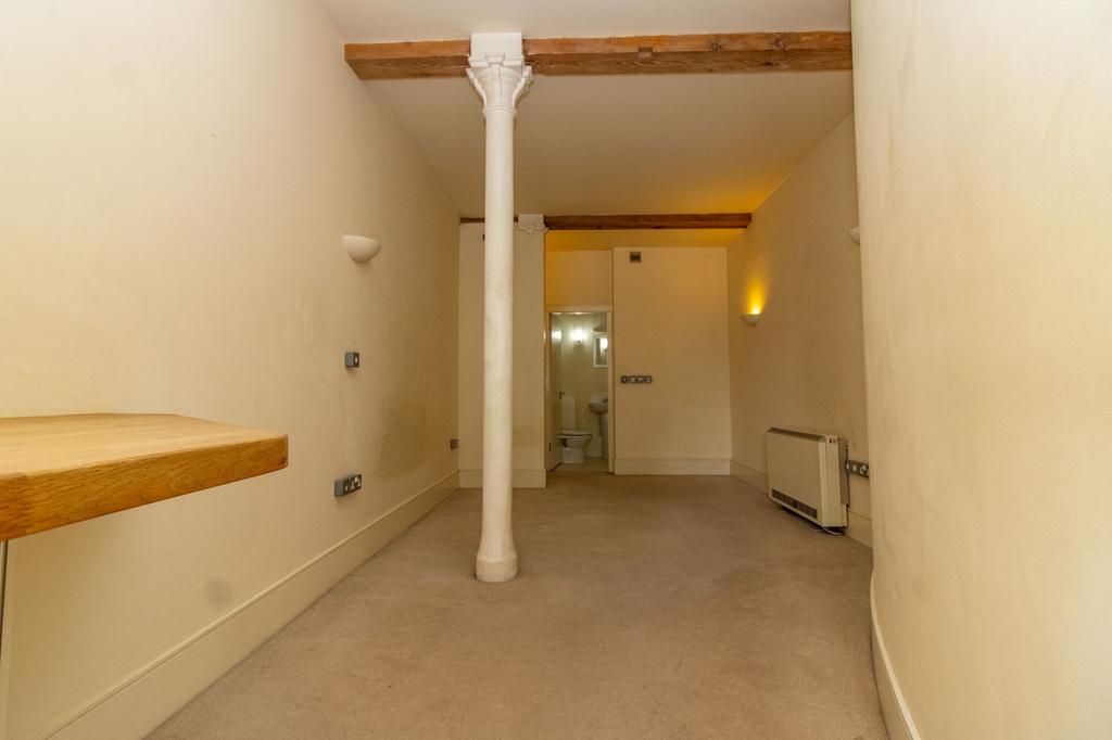 Detailed accomodation