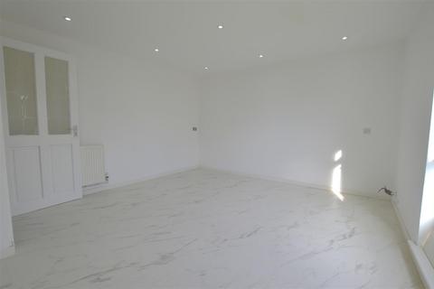 1 bedroom flat for sale, Scafell Road, Slough