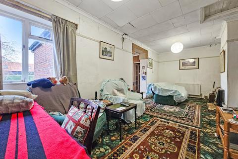 2 bedroom bungalow for sale, Highfields Caldecote, Cambridge CB23