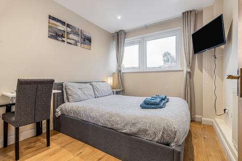 2 bedroom flat to rent, Seward Street, London, EC1V