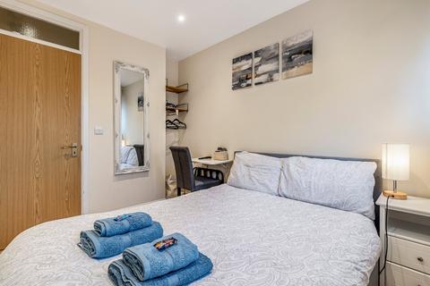 2 bedroom flat to rent, Seward Street, London, EC1V