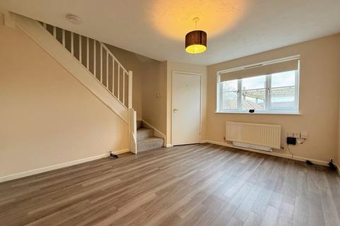 2 bedroom semi-detached house to rent, Wimborne Crescent, Westcroft